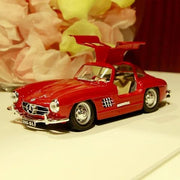 Mercedes 300SL Vintage Classic - 1:24 Scale